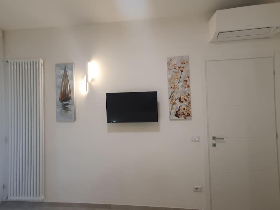 Apartament Lecci Al Mare San Vincenzo Zewnętrze zdjęcie