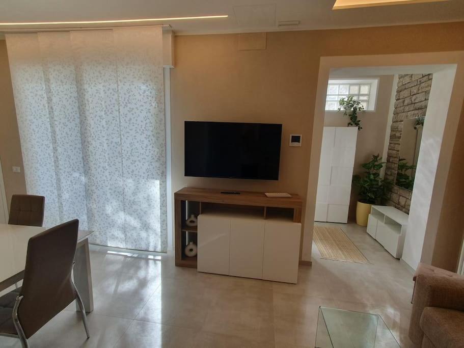 Apartament Lecci Al Mare San Vincenzo Zewnętrze zdjęcie